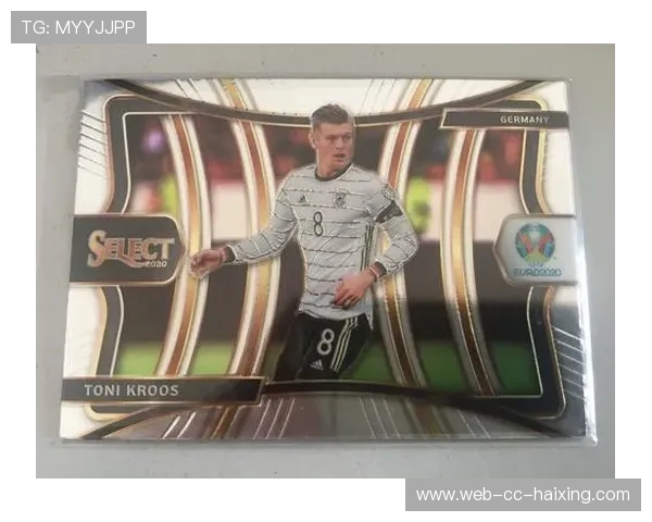 选择帕尼尼足球球星卡购买指南哪个球员最值得投资